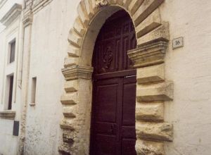 Tricase - Uno scorcio di via Mons. Ingletti