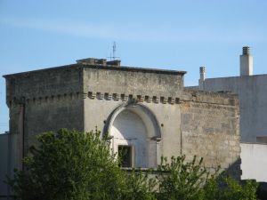 Tricase - Antica casa palazzata di fronte agli ambulatori dell'Azienda Ospedaliera 