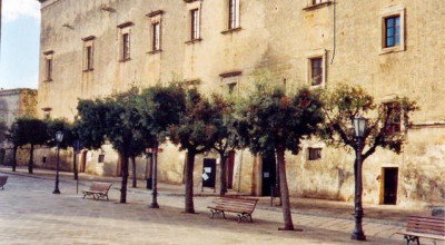 Tricase - piazza Giuseppe Pisanelli - Uno scorcio di Palazzo Gallone