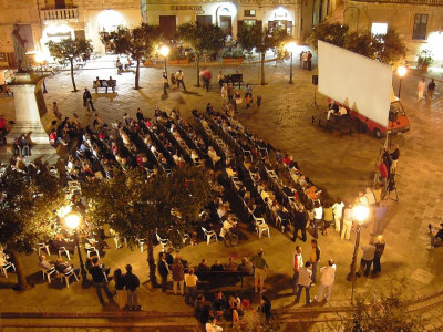 Tricase - piazza Giuseppe Pisanelli - SIFF 2005 Tricase - piazza Giuseppe Pisanelli - SIFF 2005