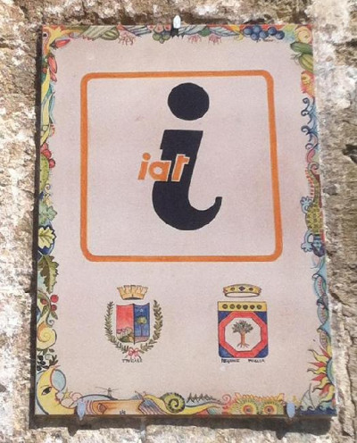 IAT di Tricase - Logo IAT di Tricase - Logo