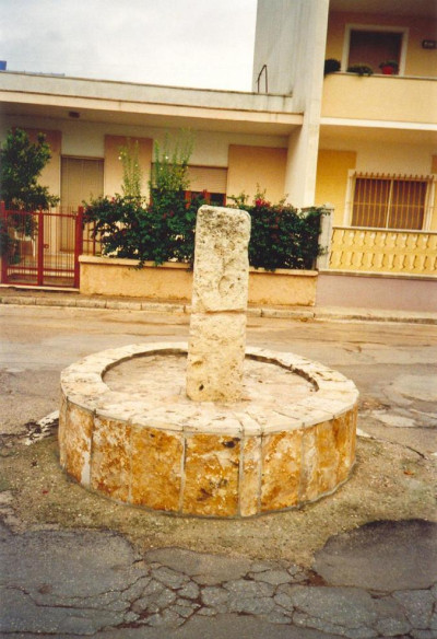 Tutino - via San Leonardo - Menhir San Leonardo Tutino - via San Leonardo - Menhir San Leonardo