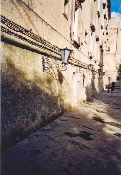 Tricase - piazza Giuseppe Pisanelli - Uno scorcio di Palazzo Gallone Tricase - piazza Giuseppe Pisanelli - Uno scorcio di Palazzo Gallone