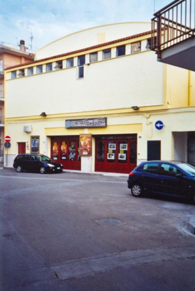 Tricase - via Siracusa - Uno scorcio del Cinema Moderno Tricase - via Siracusa - Uno scorcio del Cinema Moderno