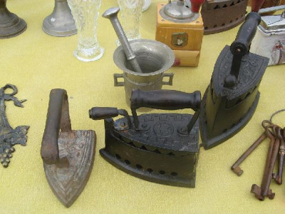Tricase -piazza Cappuccini - Mercatino delle Pulci Tricase -piazza Cappuccini - Mercatino delle Pulci