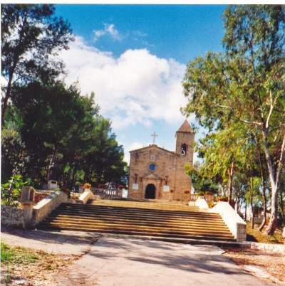 Caprarica - Santuario in onore della Madonna di Fatima Caprarica - Santuario in onore della Madonna di Fatima