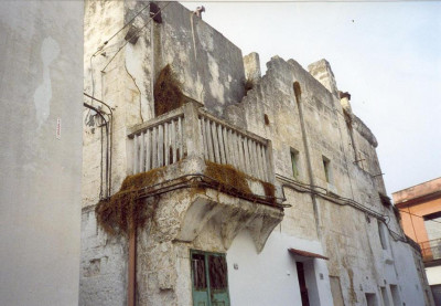 Tricase - ex via San Tommaso D'Aquino (oggi via Catalano) - Rione Puzzu - Foto di alcuni anni fa. Tricase - ex via San Tommaso D'Aquino (oggi via Catalano) - Rione Puzzu - Fot...